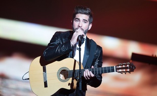 Kendji Girac sur la scène de la 16e cérémonie des NRJ Music Awards le 13 décembre 2014.