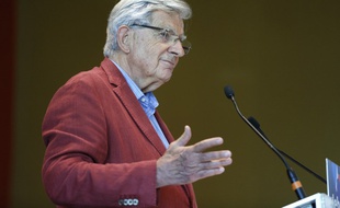 Jean-Pierre Chevènement lors d'un congrès d'été de Debout la France le 29 août 2015 à Yerres
