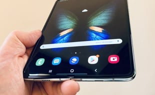 Le Galaxy Fold de Samsung lancé en France le 2 mai à 2020 euros.