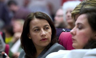 L'ancienne ministre écologiste Cécile Duflot (gauche) et la secrétaire nationale des Verts Emmanuelle Cosse (droite) lors du conseil fédéral d'EELV à Paris le 5 avril 2014