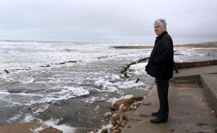 Le trait de côte du littoral aquitain a reculé en de nombreux points de 10 mètres ou plus, à la suite des tempêtes et houles de fin décembre-début janvier, a annoncé mardi dans un rapport l'Observatoire de la Côte Aquitaine, après un diagnostic de terrain.