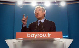 Conférence de presse de François Bayrou, le 1e février 2012 à Paris.