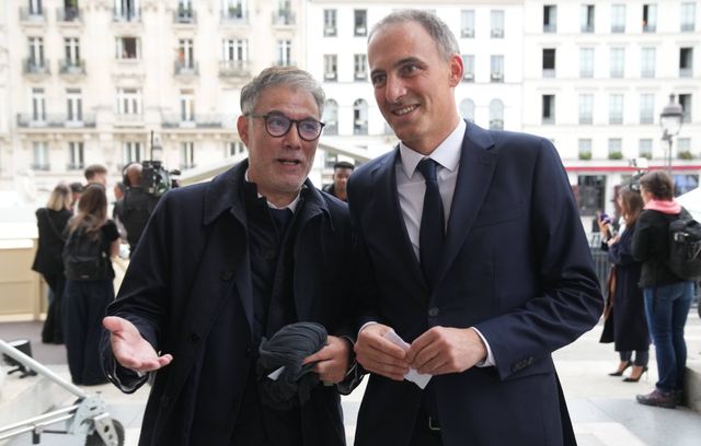 Le premier secrétaire du Parti socialiste, Olivier Faure, et le coprésident du mouvement Place publique, Raphaël Glucksmann, ont assisté à la cérémonie de l’entrée de Robert Badinter au Panthéon.