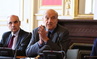 Alain Juppé, le 2 mai 2016 à l'hôtel de ville de Bordeaux