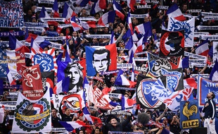 Les Irrésistibles Français ont dépoussiéré l'image vieillotte des supporters des Bleus.