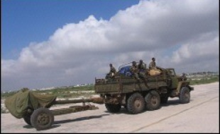 Les troupes éthiopiennes ont commencé mardi à se retirer de Mogadiscio, moins de quatre semaines après leur entrée dans la capitale aux côtés des forces gouvernementales somaliennes, mais des soldats éthiopiens devraient rester en Somalie jusqu'à l'arrivée d'une force de paix.
