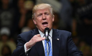 Le candidat républicain à la Maison Blance Donald Trump en campagne à Anaheim, en Californie, le 26 mai 2016