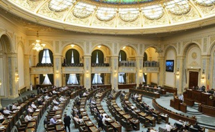 Le gouvernement roumain a adopté mercredi un projet de loi obligeant les anciens tortionnaires du régime communiste à indemniser les victimes, une première en Roumanie, pays qui n'a condamné que peu de responsables de la répression.