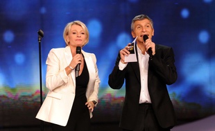 Sophie Davant et Nagui lors du Téléthon 2012