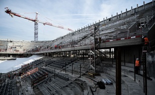 Le court Central en plein travaux
