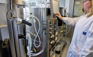 Le Généthon Bioprod a coûté 28 millions d'euros, dont 5 millions pris en charge par l'Association française contre les myopathies.
