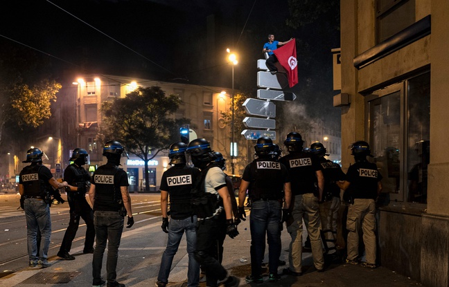 CAN: Heurts et incendies à Lyon, à Marseille et sur les Champs-Elysées après Algérie-Nigéria