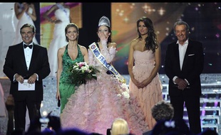 Miss Alsace, Delphine Wespiser, a été élue Miss France 2012 le 3 décembre 2011.