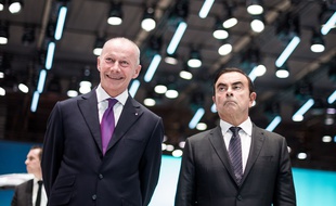 Carlos Ghosn et Thierry Bolloré au
Mondial de l'Auto, le 3 octobre 2018.