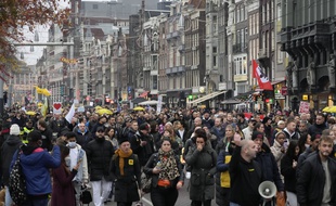 Une manifestation à Amsterdam contre les mesures sanitaires, le 20 novembre 2021 (illustration).