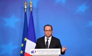 Le président François Hollande lors d'une conférence de presse à la fin du sommet européen sur la Grèce le 22 juin 2015 à Bruxelles