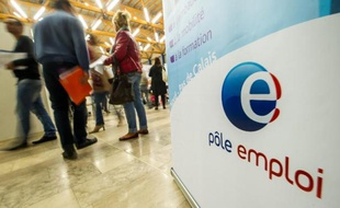 Le nombre des demandeurs d'emploi indemnisés a baissé de 1,1% en septembre par rapport à août en métropole, mais reste en hausse de 1,2% sur un an