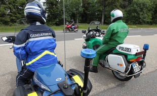 Illustration. Opération de contrôle effectué par la gendarmerie du Bas -Rhin en présence de policiers allemands.
