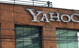 Un fonds d'investisseurs activistes annonce le 24 mars 2016 vouloir remplacer le conseil d'administration de Yahoo!