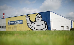 Usine de pneus Michelin, à la Roche-sur-Yon, le 22 avril 2016