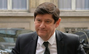 Le ministre de la Ville Patrick Kanner, lors d'une réunion au ministère de l'Intérieur le 23 mars 2016