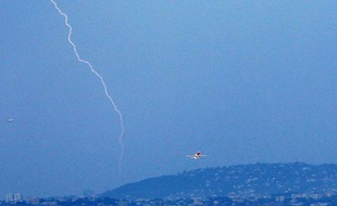 Un éclair à Nice, le 5 juin 2010.