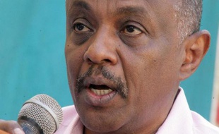 Le porte-parole des Forces nationales de consensus (NCF), Mohamed Diaa Eddin s'exprime, le 7 décembre 2014 à Khartoum, après l'annonce de l'arrestation de deux figures de l'opposition