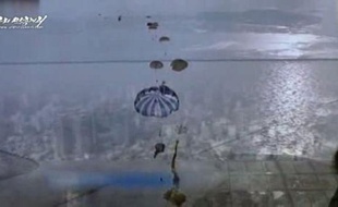 La Corée du Nord a posté sur internet une nouvelle vidéo de propagande vendredi dans laquelle des soldats nord-coréens envahissent la capitale sud-coréenne, Séoul, et prennent en otage des milliers d'Américains stationnés dans le sud de la péninsule.