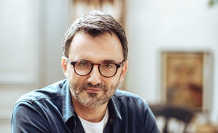 Frédéric Lopez a révélé son homosexualité dans « Mille et une vies » sur France 2