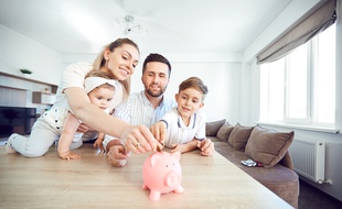 En adoptant quelques réflexes simples, il est possible de faire des économies au quotidien.