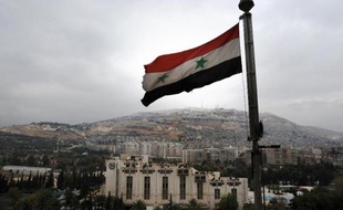Un drapeau syrien, le 12 décembre 2013 à Damas.