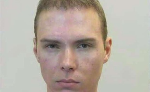 Photo d'archive de Luka Rocco Magnotta diffusée le 5 juin 2012 par la police de Montréal.