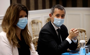 Les ministres Gérald Darmanin et Marlène Schiappa lors de leur rencontre avec les dirigeants de LREM pour échanger sur le projet de loi contre les séparatismes, le 5 octobre 2020.