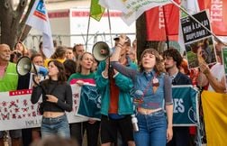 Qui est Eléonore Pattery, l’étudiante qui a lancé la pétition anti-Duplomb …