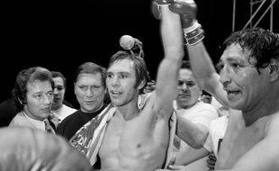 Jean-Claude Bouttier après une victoire le 10 juin 1971 à Paris