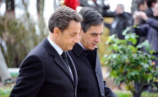 Nicolas Sarkozy et François Fillon le 9 novembre 2010 à Colombey-Les-Deux-Eglises, où se tenait la cérémonie du 40e anniversaire de la mort du Général de Gaulle.
