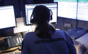 Illustration d'un Centre d'opérations et de Renseignements de la gendarmerie