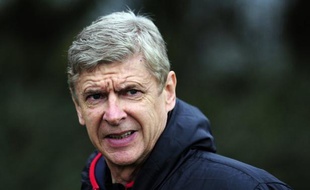 Arsène Wenger traverse sa pire période depuis le début de son règne à Arsenal il y a seize ans, et tout autre résultat qu'un succès à Reading lundi lors de la 17e journée de Premier League ferait monter d'un cran la pression sur les épaules du manager de plus en plus contesté.