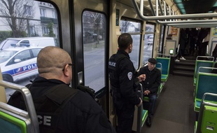 Seule la police nationale intervient dans les trams et bus nantais pour le moment