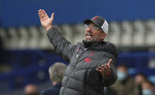 Jurgen Klopp en colère après un but refusé à Liverpool pour un hors-jeu inexistant, le 17 octobre 2020.