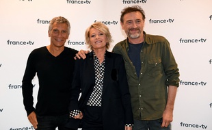 Nagui et Sophie Davant, les animateur de l'émission, et Jean-Paul Rouve, le parrain, de l'édition 2019.