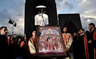 Cérémonie pour la canonisation de 1,5 million de victimes du génocide arménien, le 23 avril 2015 à Etchmiadzine, à une vingtaine de kilomètres d'Erevan