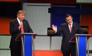 Les républicains Donald Trump et Ted Cruz, le 14 janvier 2016 lors du débat de Charleston, en Caroline du Sud.