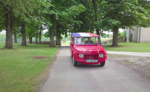 La Méhari de notre guide Mehdi, en plein road trip, pour Cap à l'ouest, la série d'été de 20 Minutes Magazine.