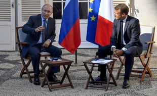 Emmanuel Macron a reçu ce lundi son homologue russe Vladimir Poutine, ans sa résidence d'été dans le sud-est de la France.