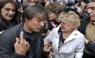 Nicolas Hulot et Eva Joly lors de la manifestation contre les gaz de schiste, le 10 mai 2011 à l'Assemblée nationale.