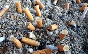 Un mégot de cigarette met plus de uinze ans pour se dégrader complètement.