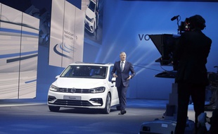 Présentation du nouveau Touran de Volkswagen en Suisse le 2 mars 2015.