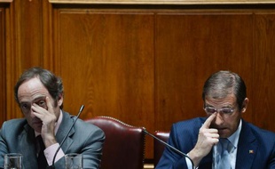 Sous la pression de ses créanciers internationaux, le gouvernement portugais a maintenu le cap de la rigueur, en défendant jeudi un budget pour 2014 vivement contesté par une population usée par des sacrifices à répétition.