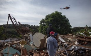 Au Brésil, la rupture d'un barrage minier a fait au moins 115 morts.